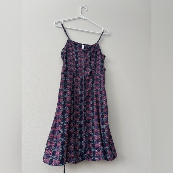 Women's midi-length dress from the brand Xhilaration Size M - Picture 2 of 10